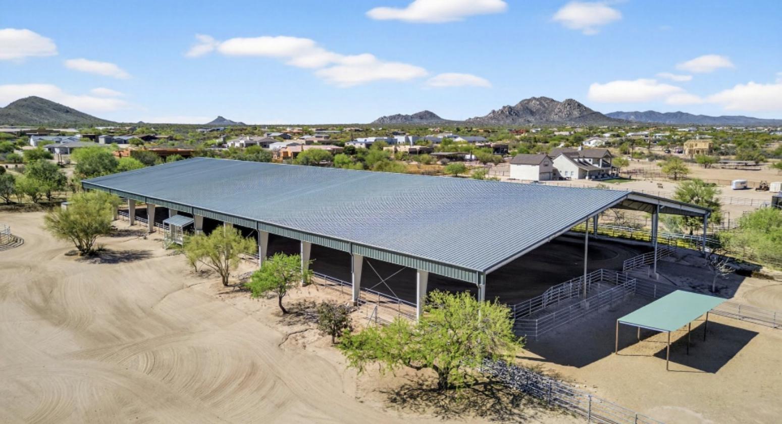 Income producing equestrian ranch on 10 acres - photo 5