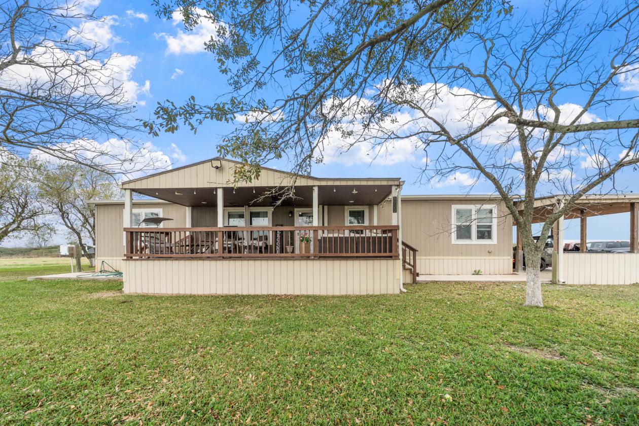 10 Acre Equestrian/Livestock Property - photo 4
