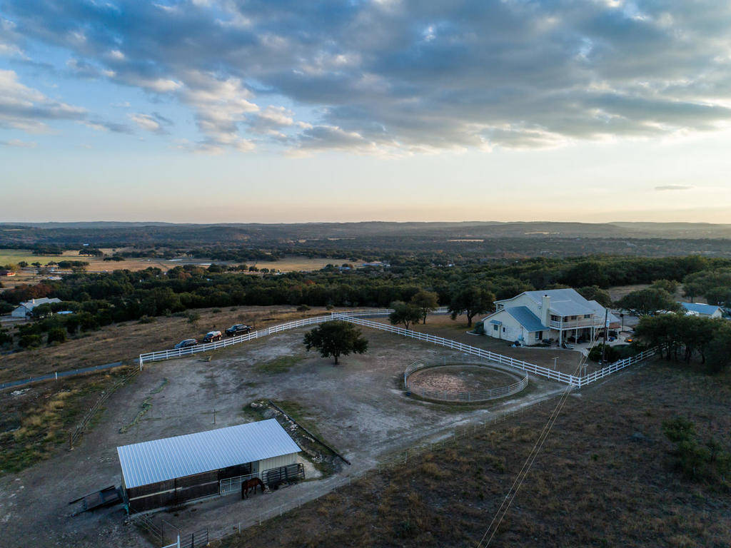 Beautiful 15 Acre Horse Ranch in Dripping Springs, Texas Up... Dripping Springs, Hays County