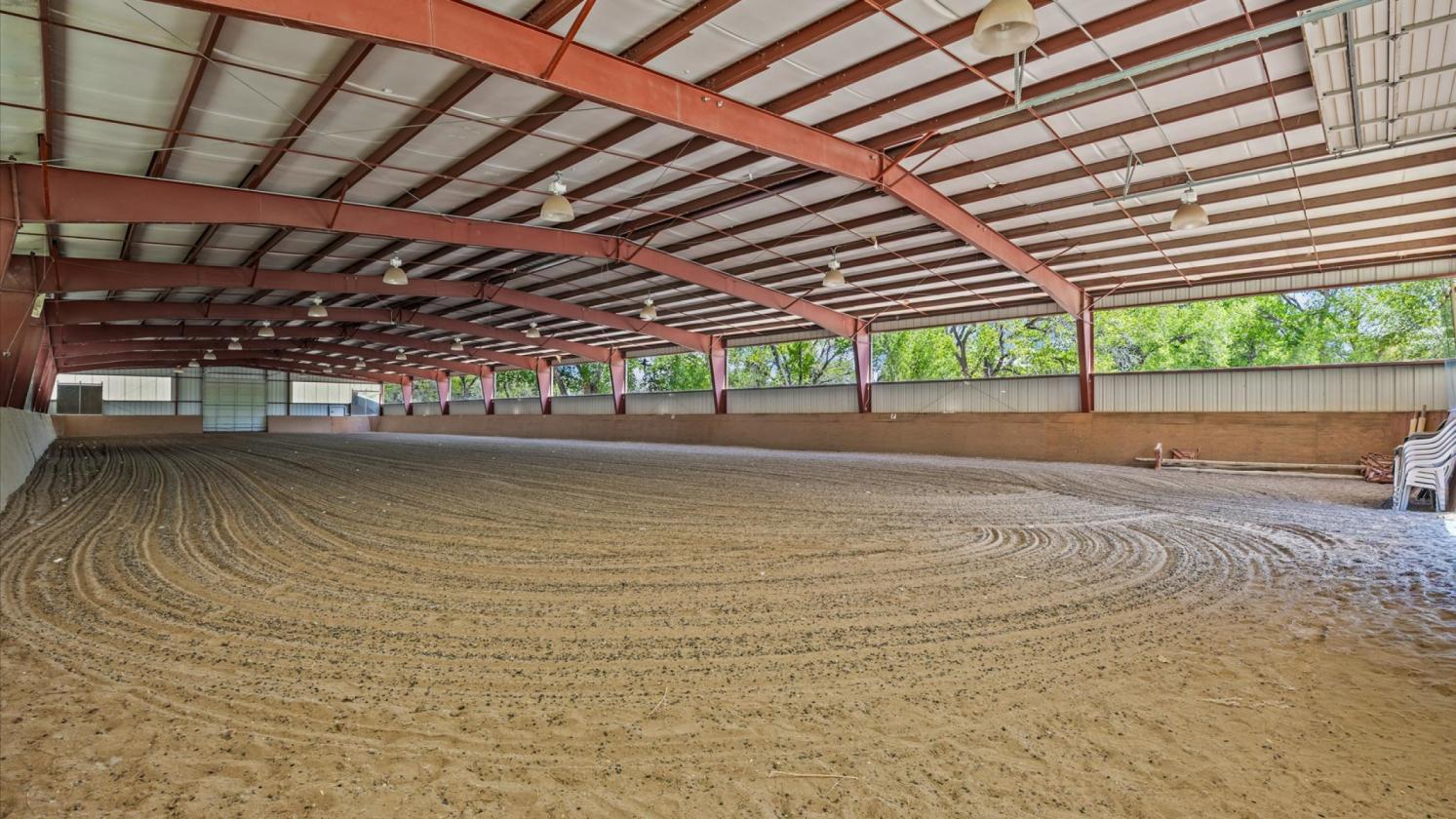 Rare equestrian sanctuary set on over 14 acres - photo 16