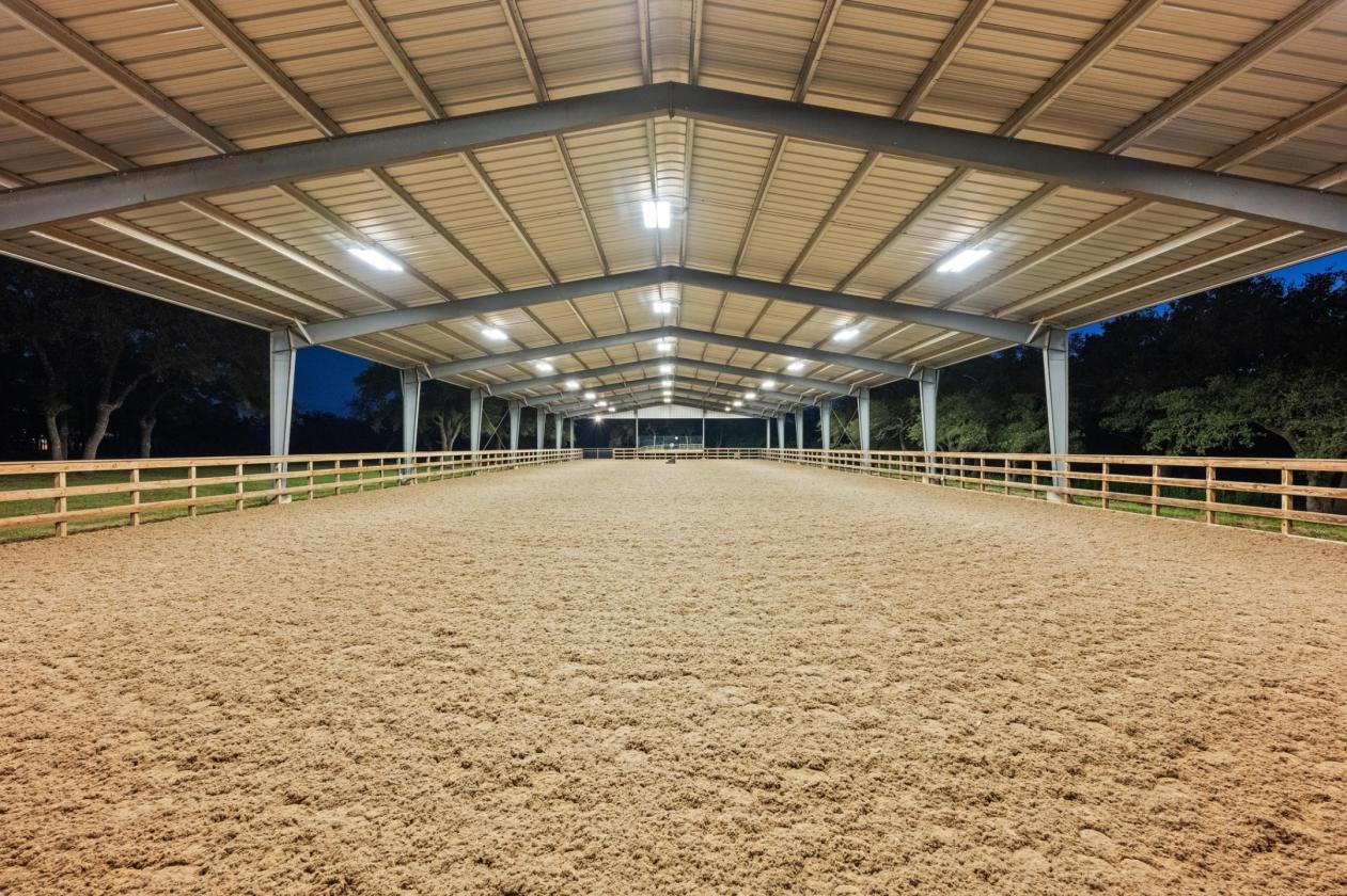 Dancing Oaks Equestrian Ranch - photo 5