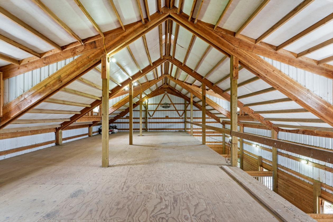 Charming horse property on private lane - photo 19
