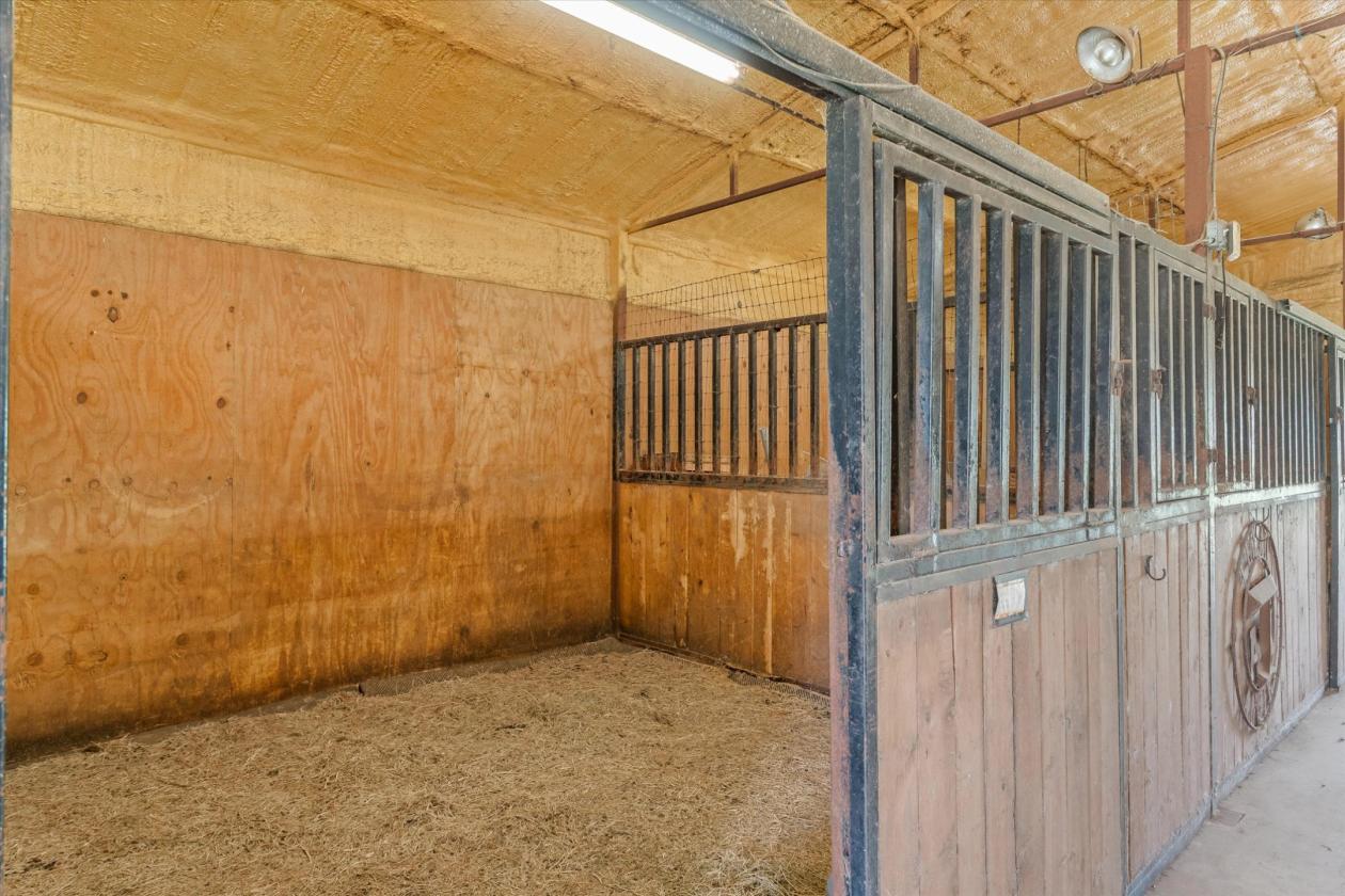 Exceptional 15-Acre Equestrian Estate - photo 12