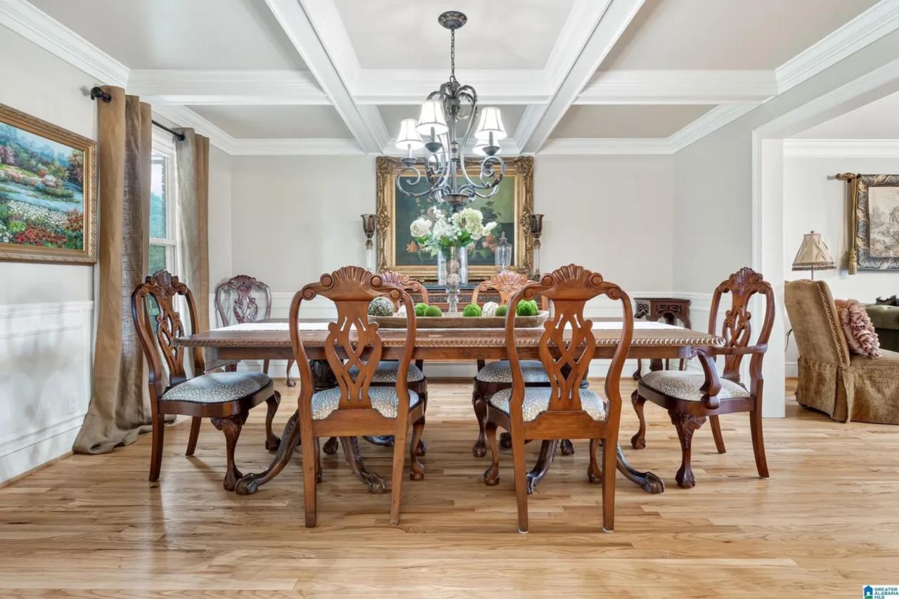 SIGNATURE 14-ACRE ESTATE - photo 8