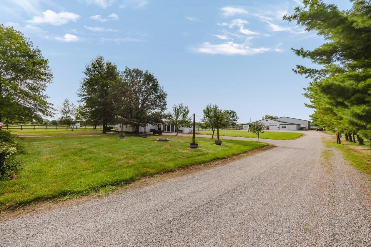 Exceptional equestrian estate on 18+ acres! - photo 14