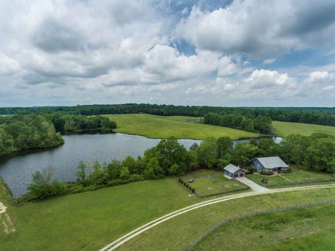 Home on Private Lake in Long Branch Lakes Spencer, Van Buren County