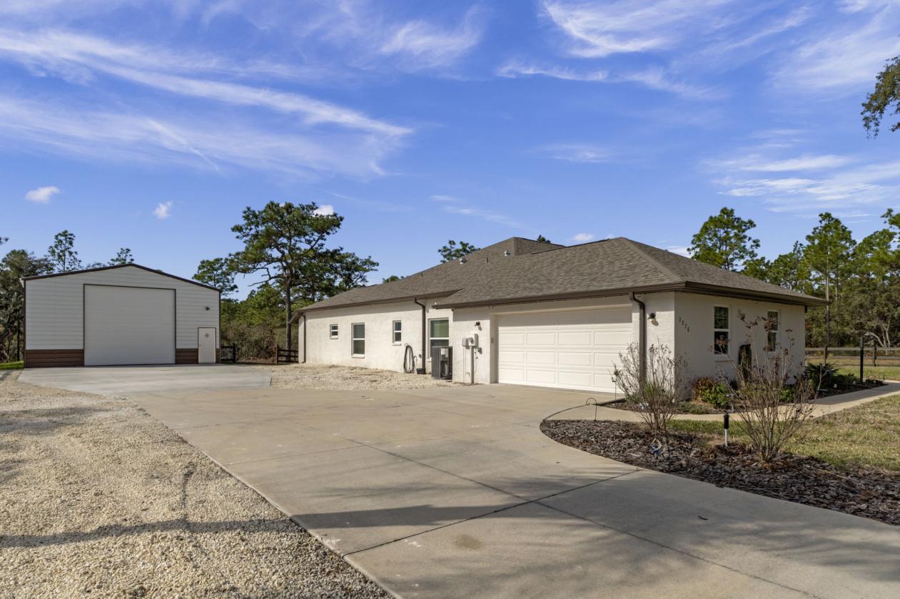 2023 Built Mini-Farm in Pine Ridge Estates - photo 20