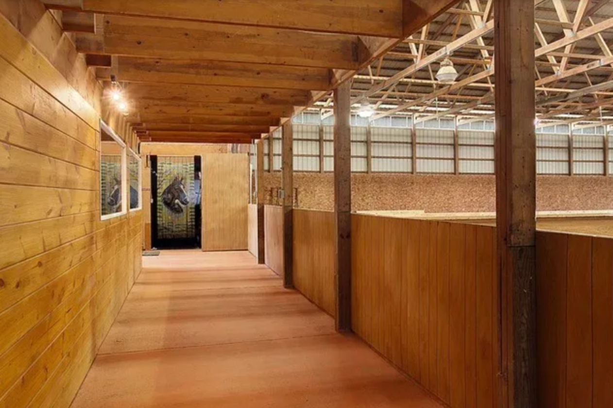 20 Acre Equestrian Property with 30 Stalls - photo 7