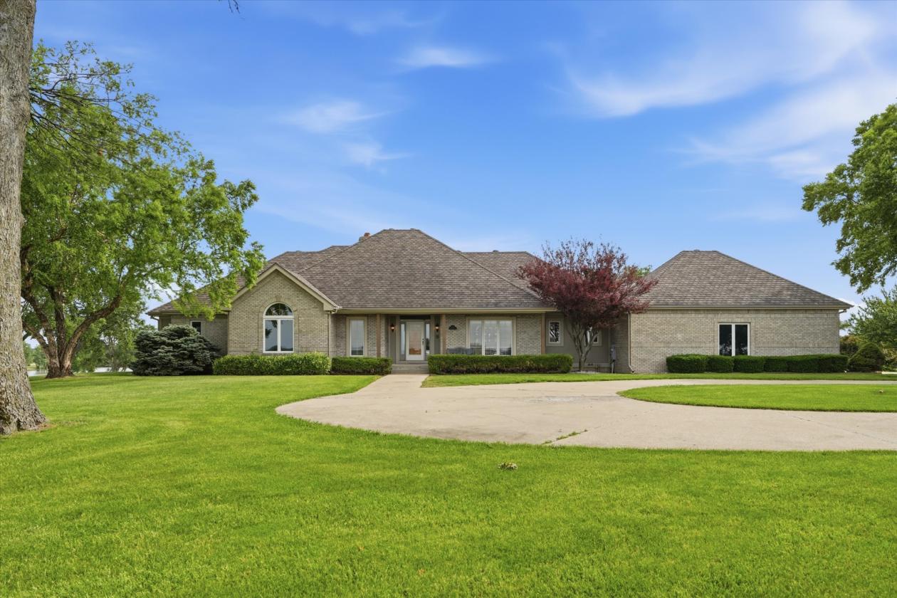 LUXURY MEETS LAND - photo 19