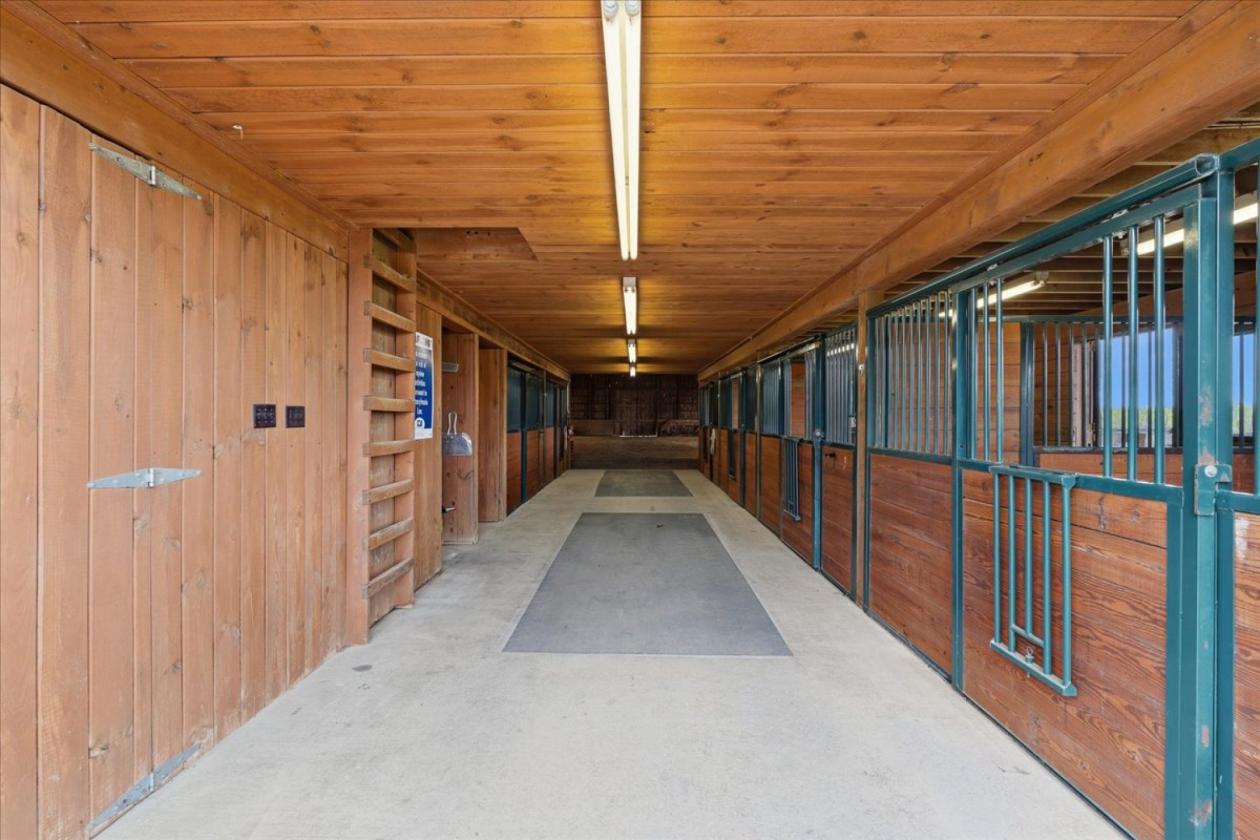 Western PA's Finest Equestrian Estate - photo 27