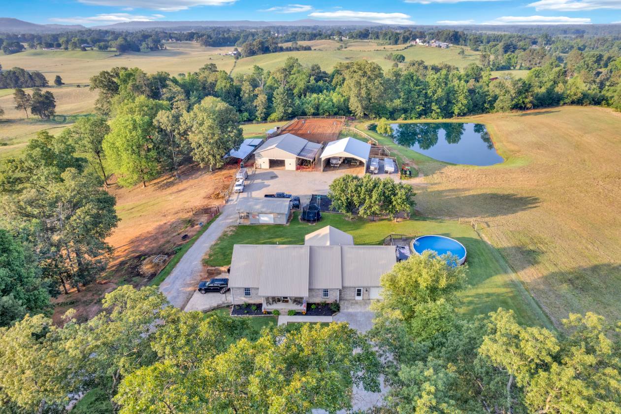 Horse Property for sale.