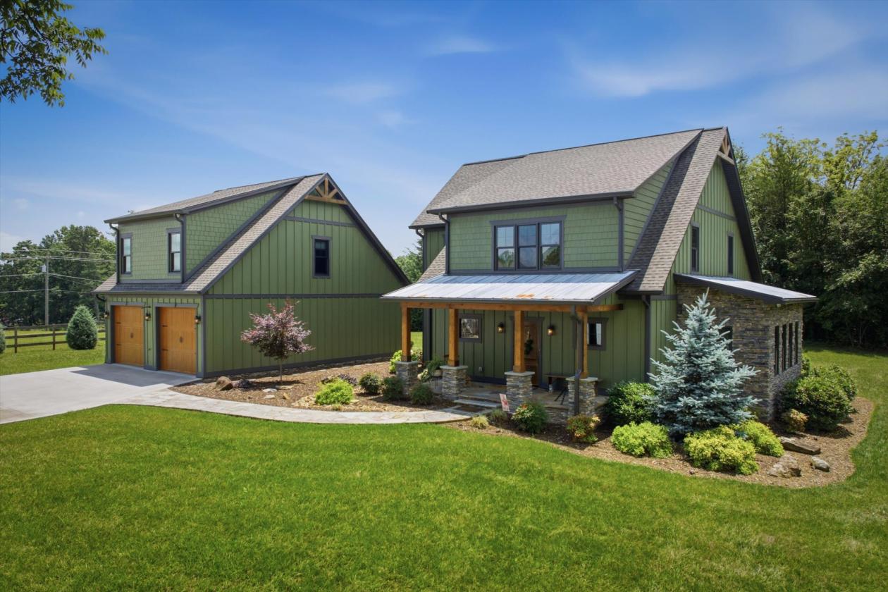 7 Acre Horse/Hobby Farm with Craftsman Style Home - photo 29