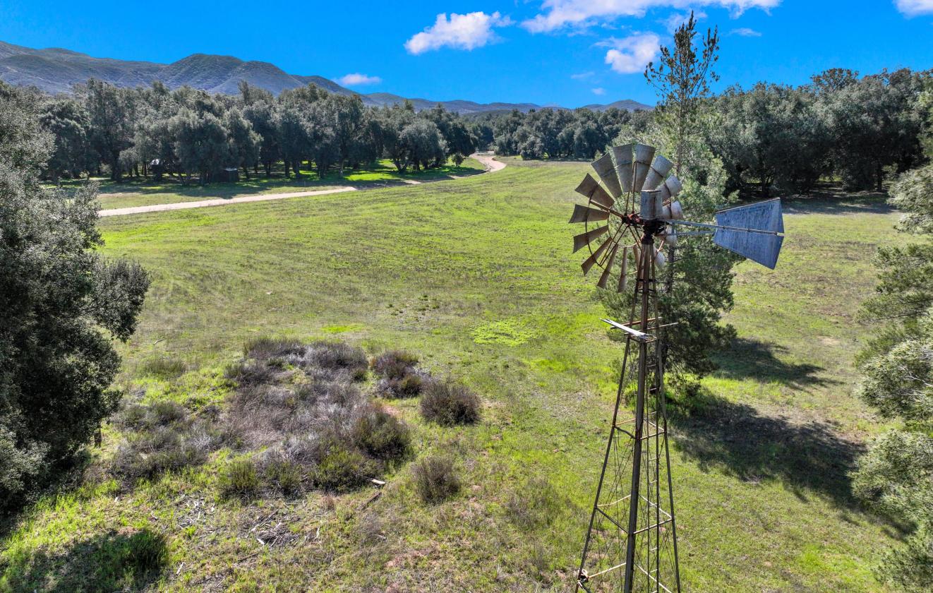 370 Acres "entire" Historic Girl Scout Ranch! - photo 1