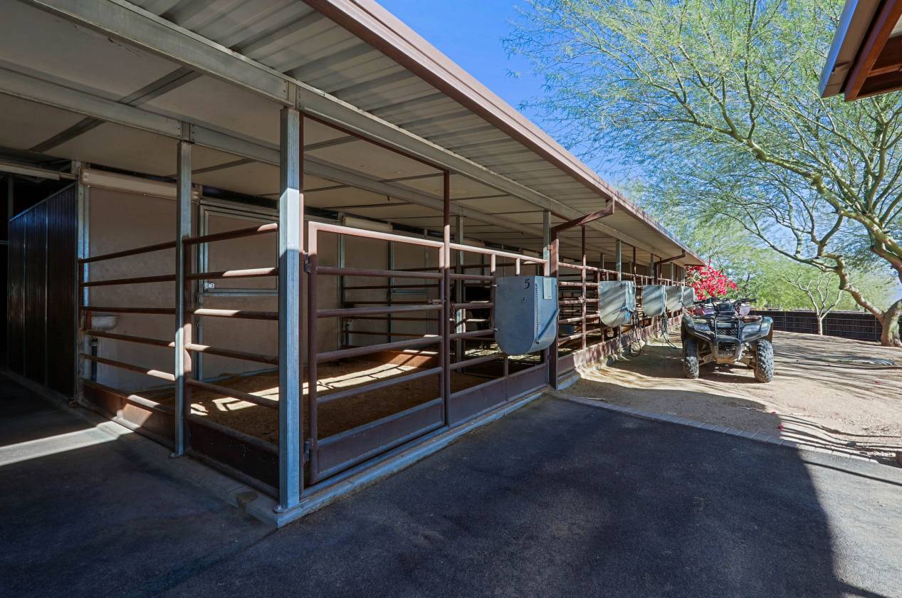 *PRICE Drop*PREMIER EQUESTRIAN TRAINING FACILITY - photo 14