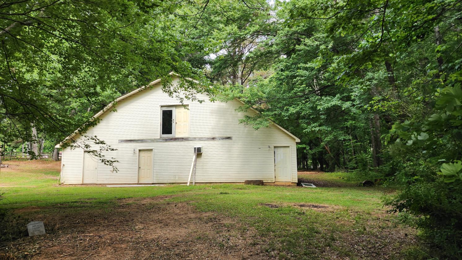 15-Acre Farmstead with guest house and pond - photo 30