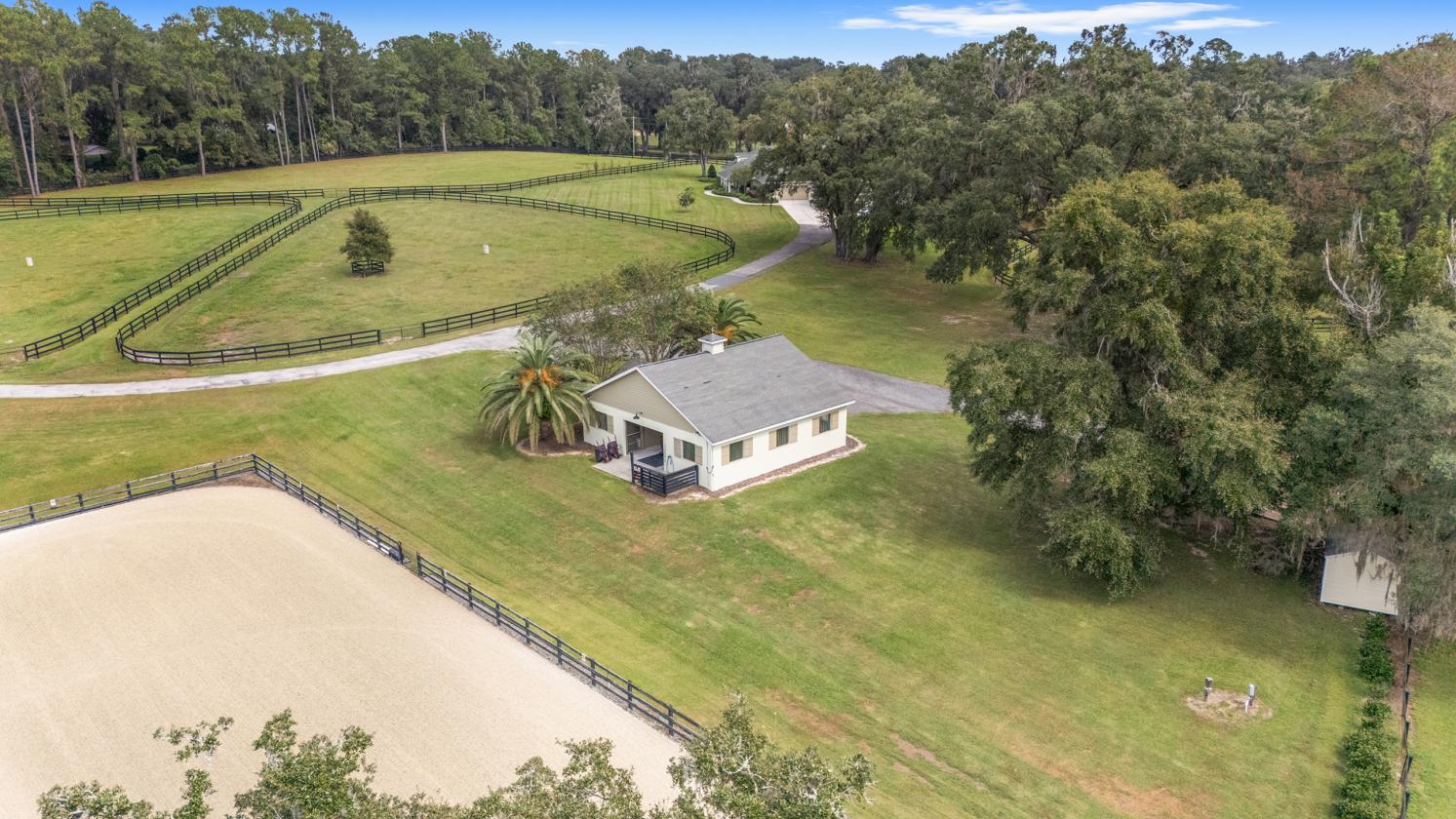 Elegant Horse Property with Arena, Pool, and Guest - photo 22