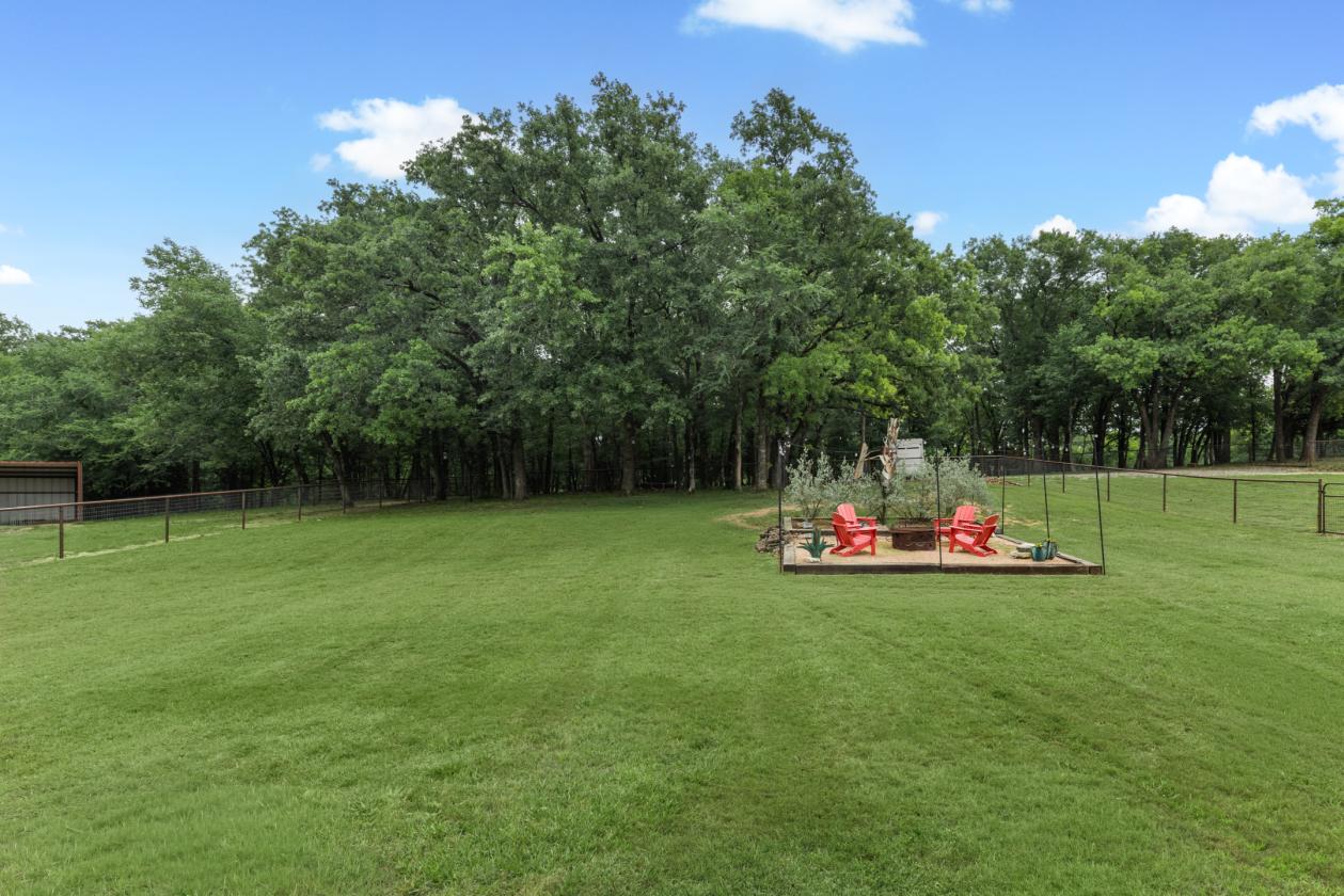 Luxury Ranch Retreat on 11.66 Acres near Dallas - photo 26