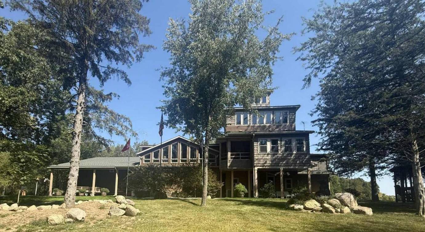 Horse Property for sale.