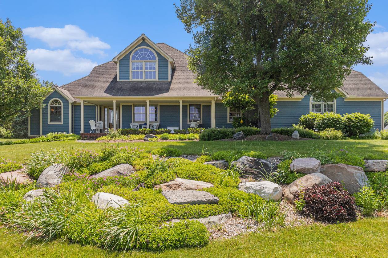 Horse Property for sale.