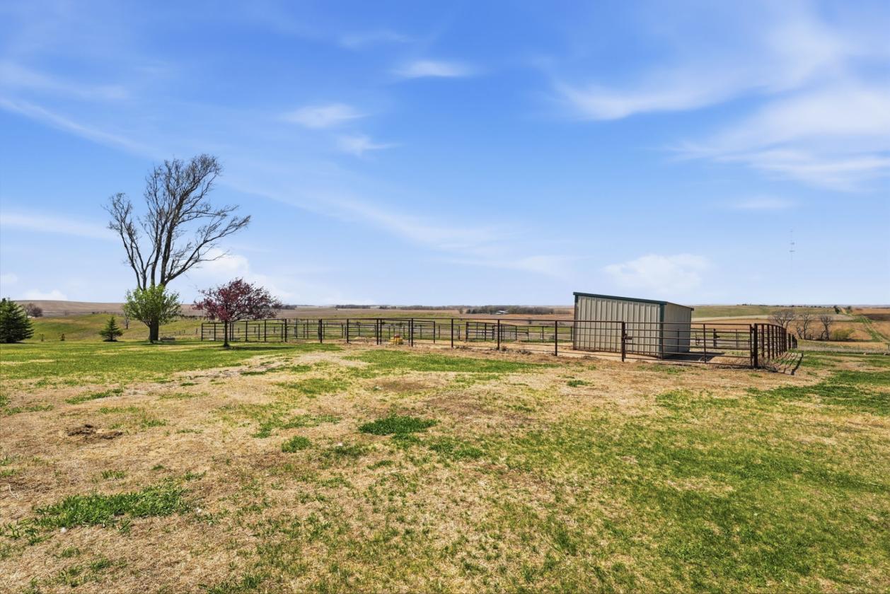 Luxury Log Home, Equestrian Lifestyle, 18 Acres - photo 30