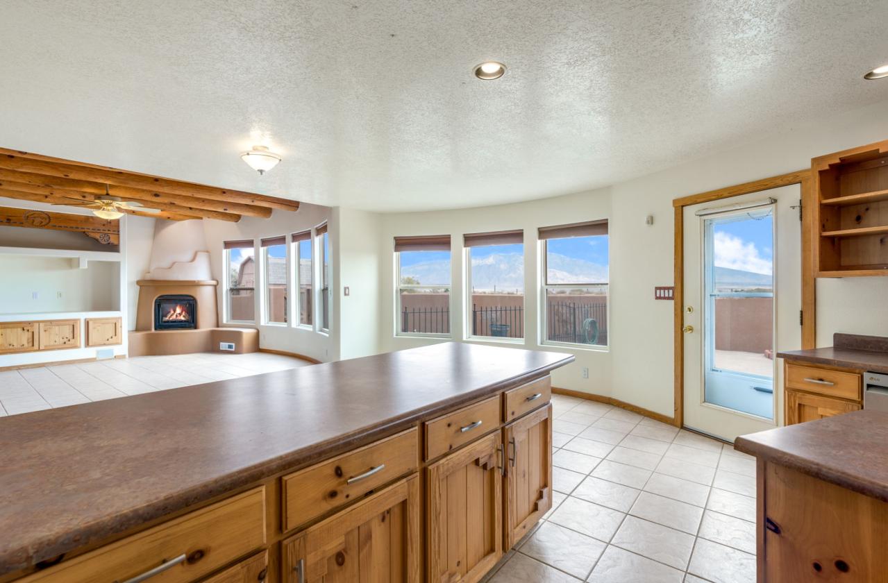Horse property with gorgeous views - photo 10