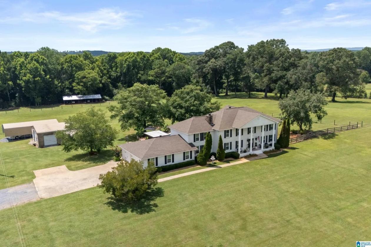 SIGNATURE 14-ACRE ESTATE - photo 3