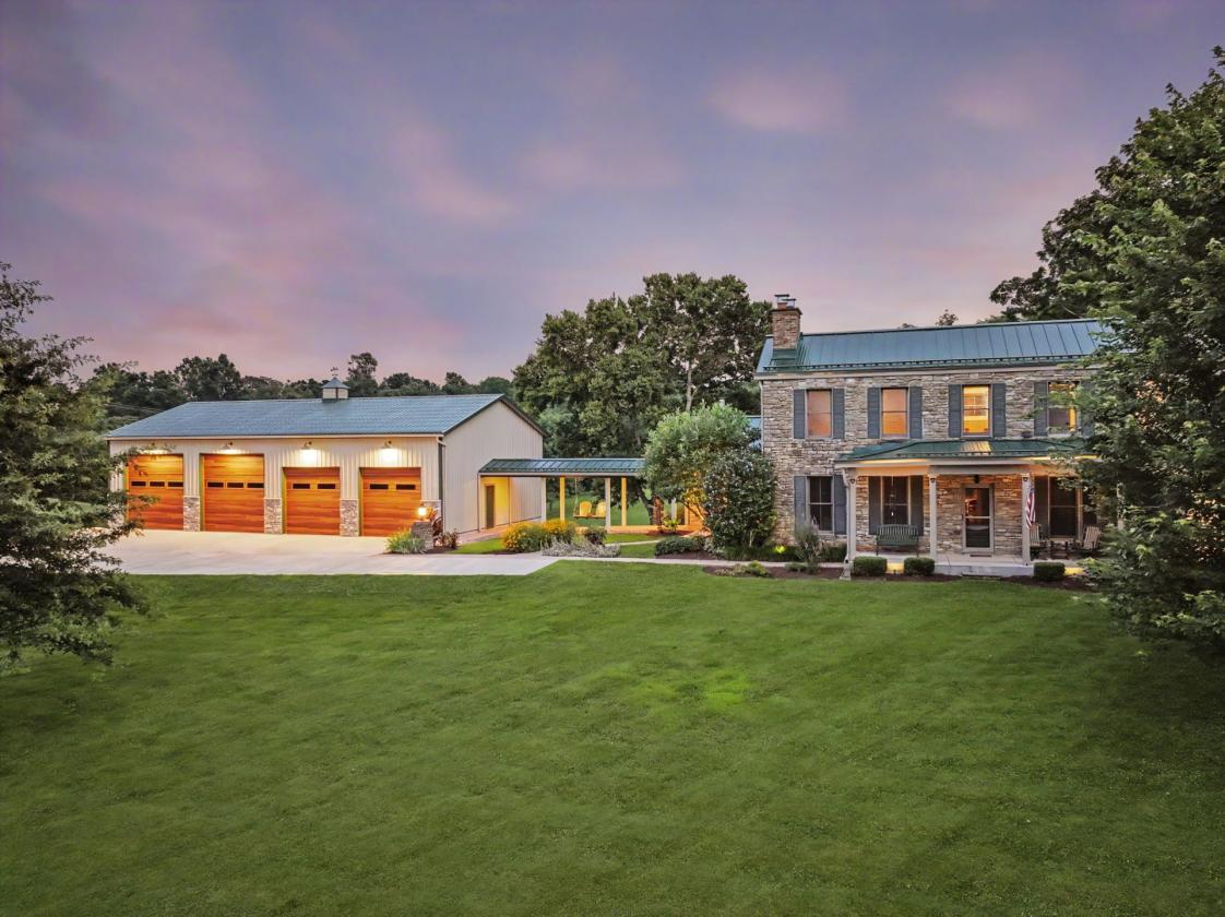 Country Estate on 16+ Acres with Pond! - photo 1