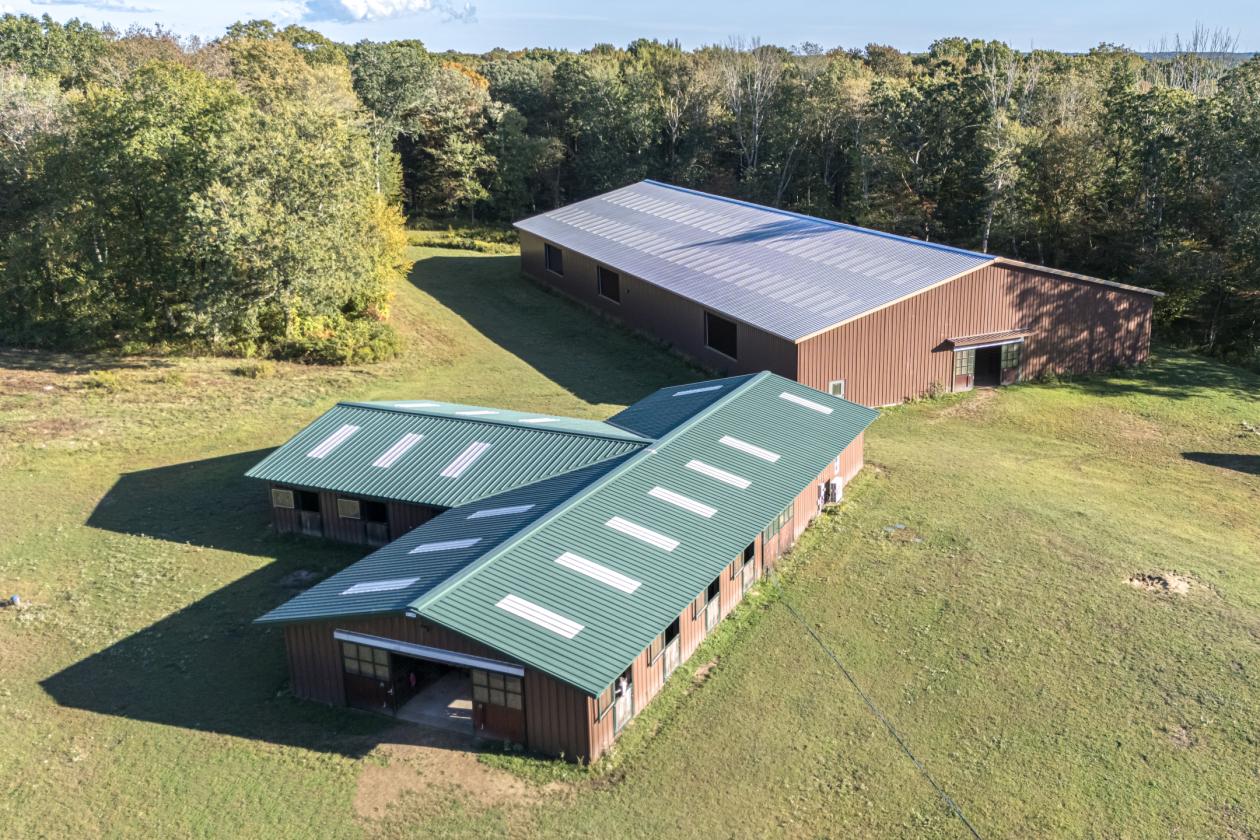 Equestrian Facility with 13-Stall Barn & Indoor Arena - photo 1