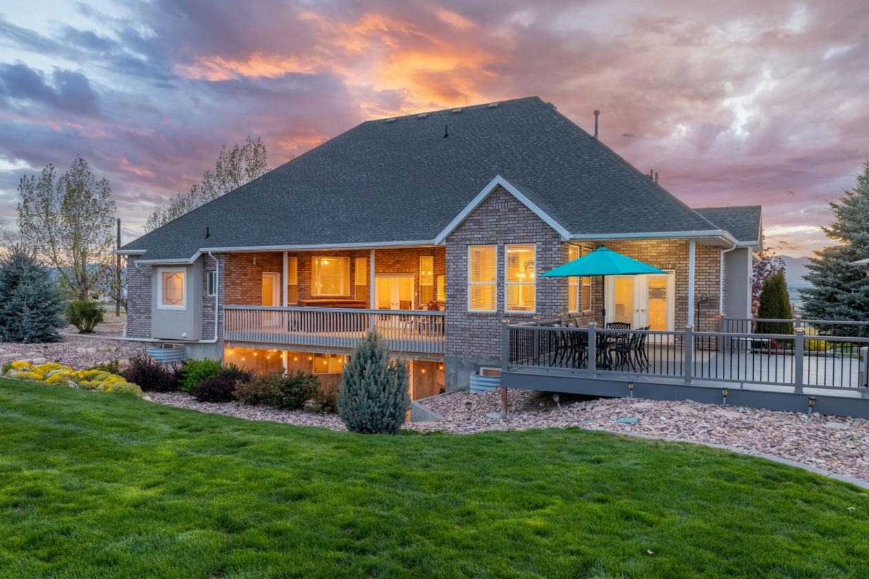 A Rare Blend of Luxury, Land & Lifestyle - photo 3