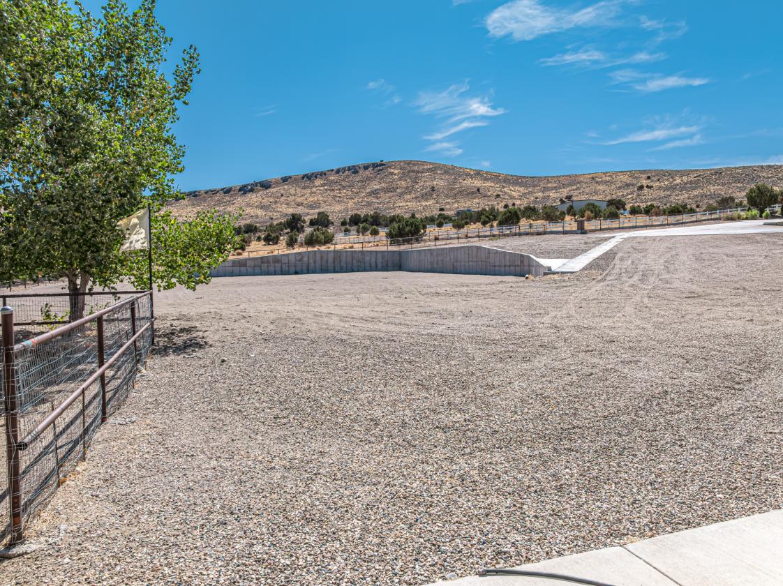 Masterfully crafted equestrian estate for sale. - photo 28