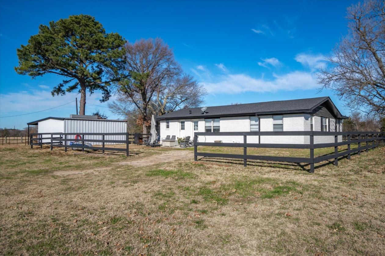 Turnkey Home with Barn and Shop - photo 4