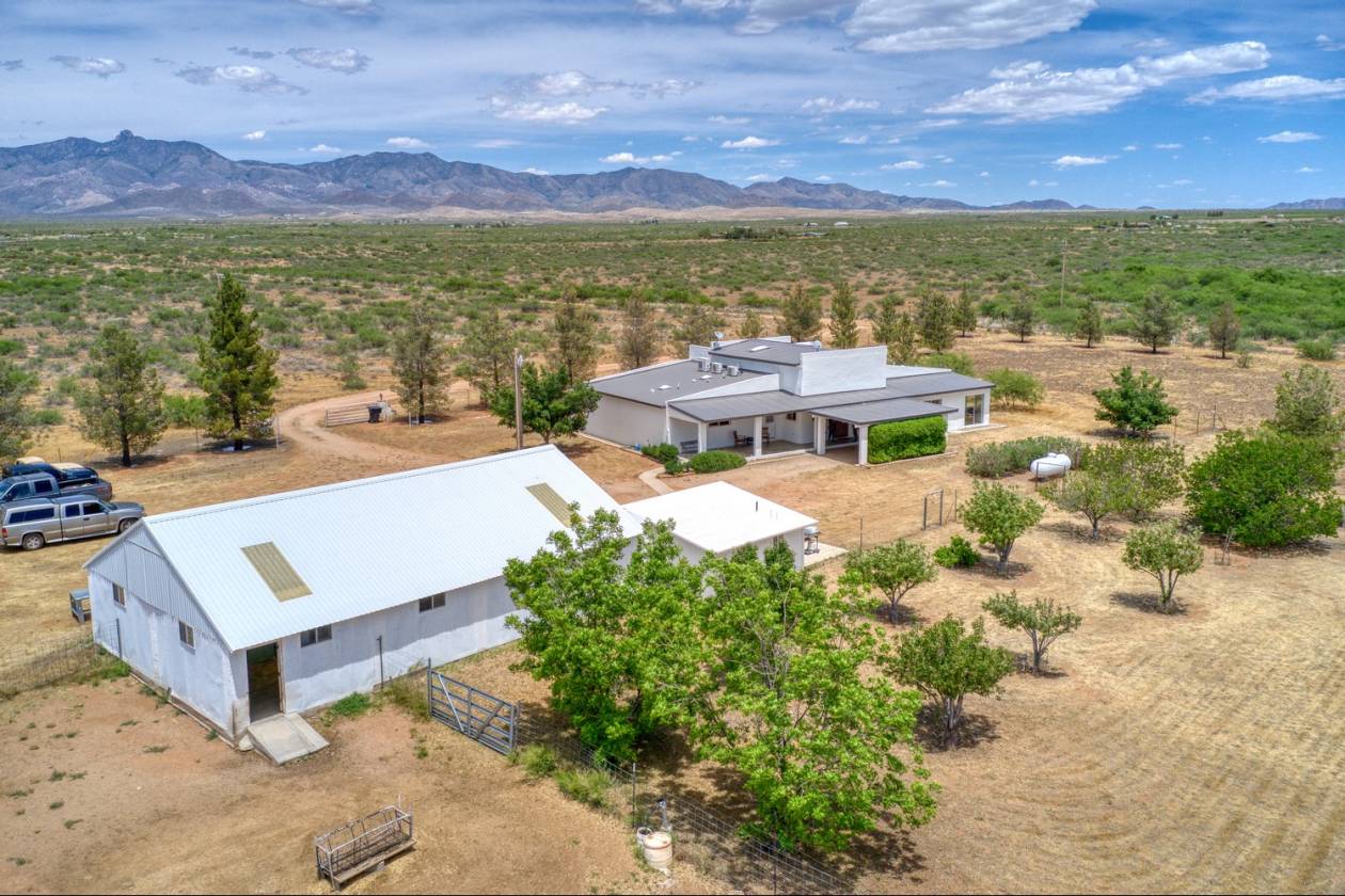 JUST REDUCED 40 Acre Ranch with Custom Built Home... Willcox