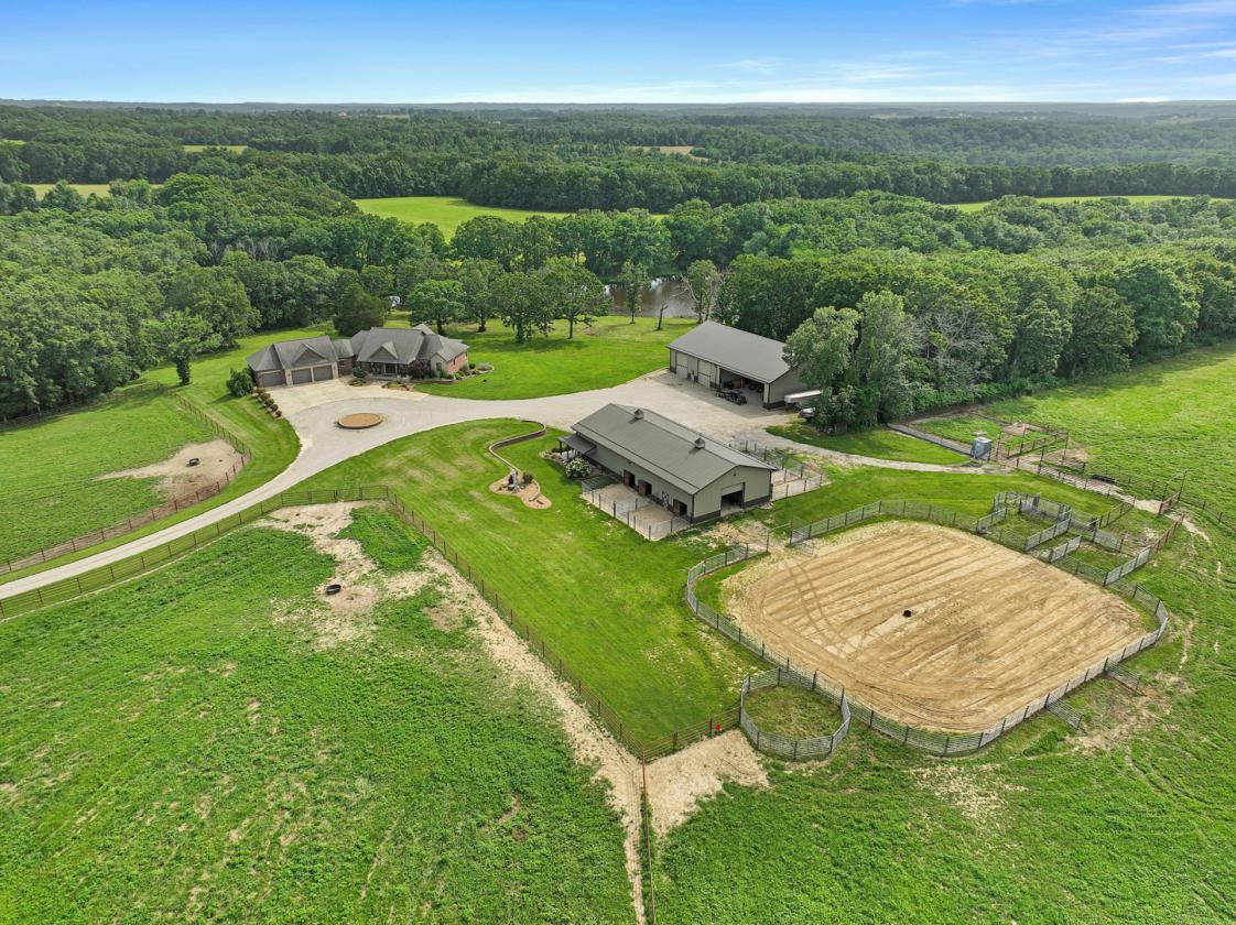Timeless luxury and world class equestrianism - photo 27