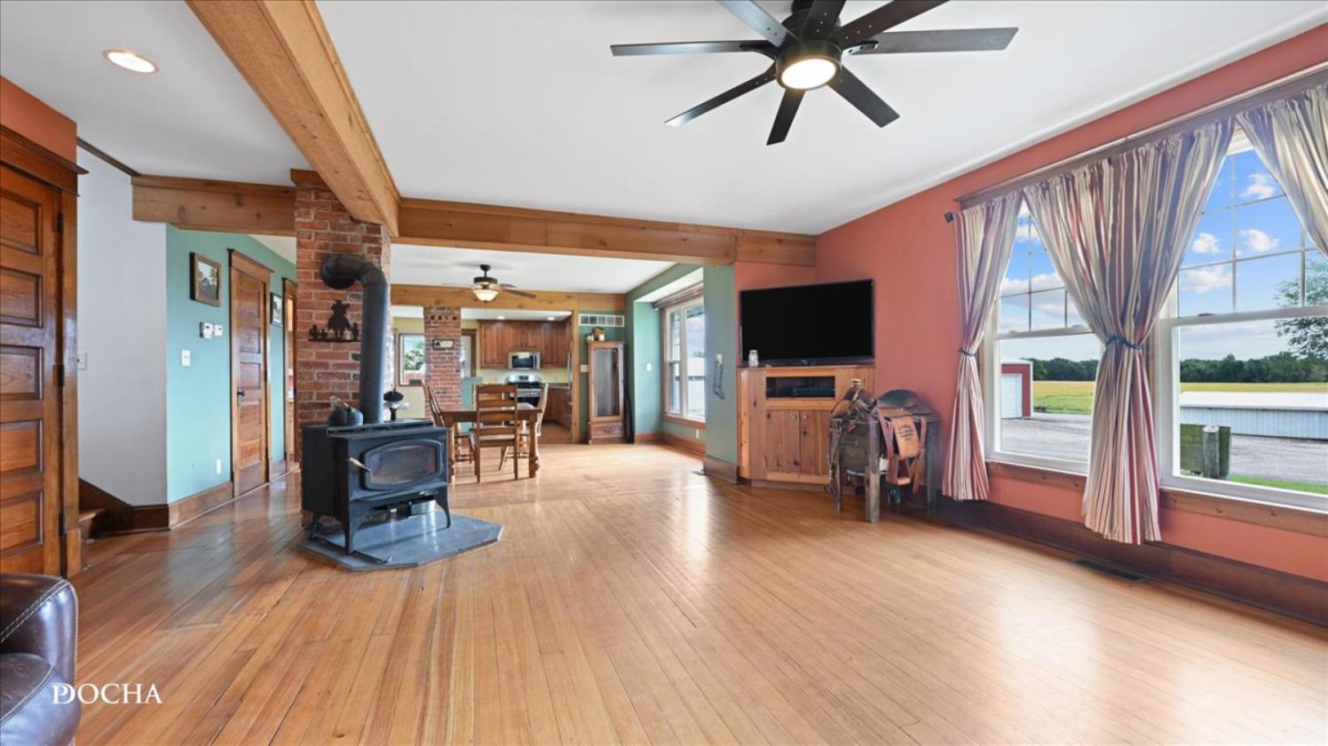 Renovated Farmhouse, Indoor Arena & More! - photo 14