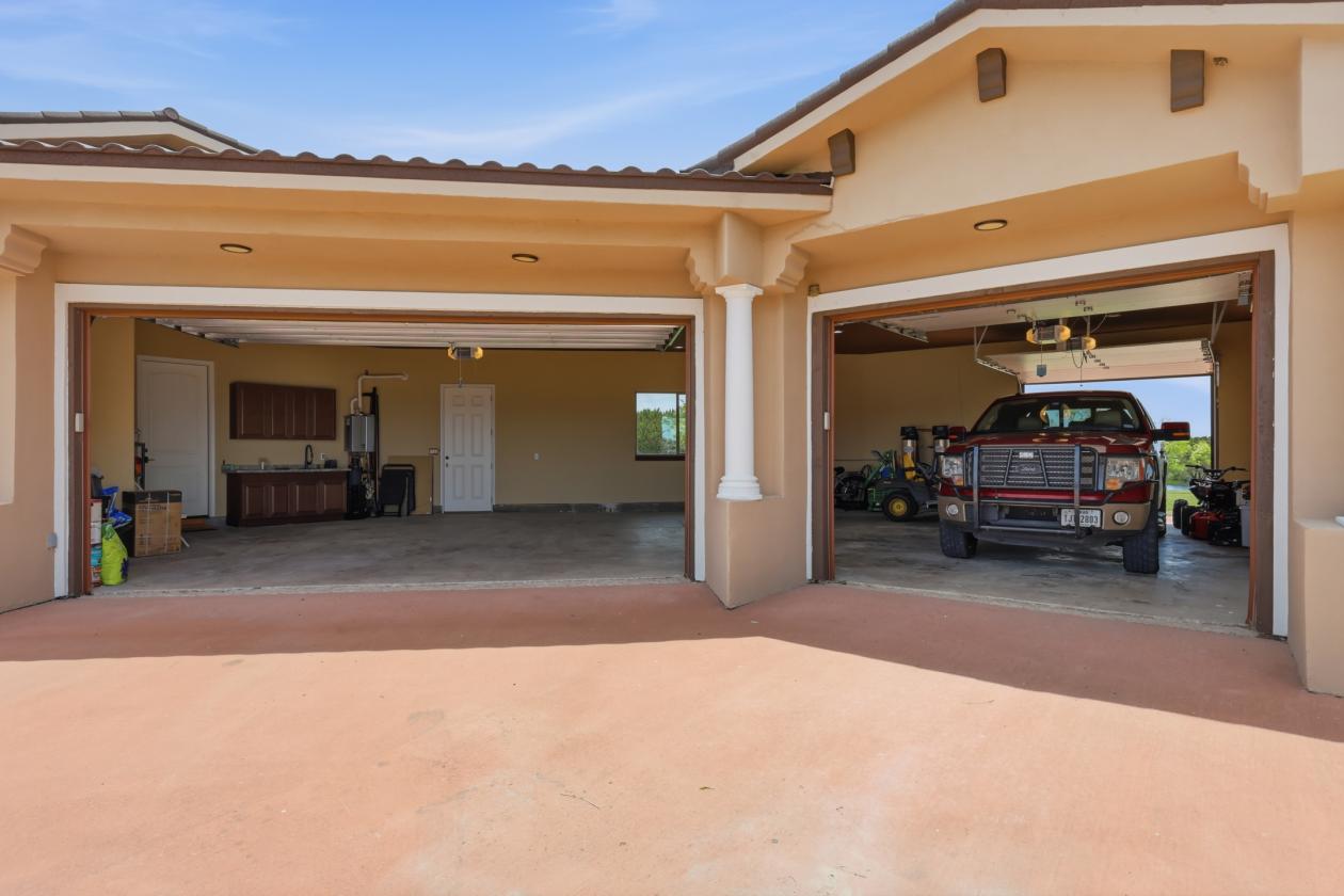 Gated Luxury Estate with Unmatched Views on 5 Acres - photo 13