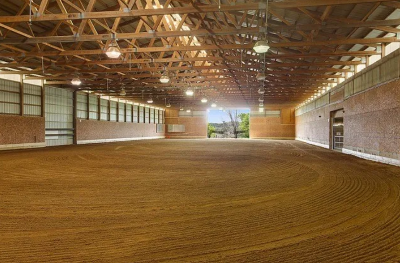 20 Acre Equestrian Property with 30 Stalls - photo 3