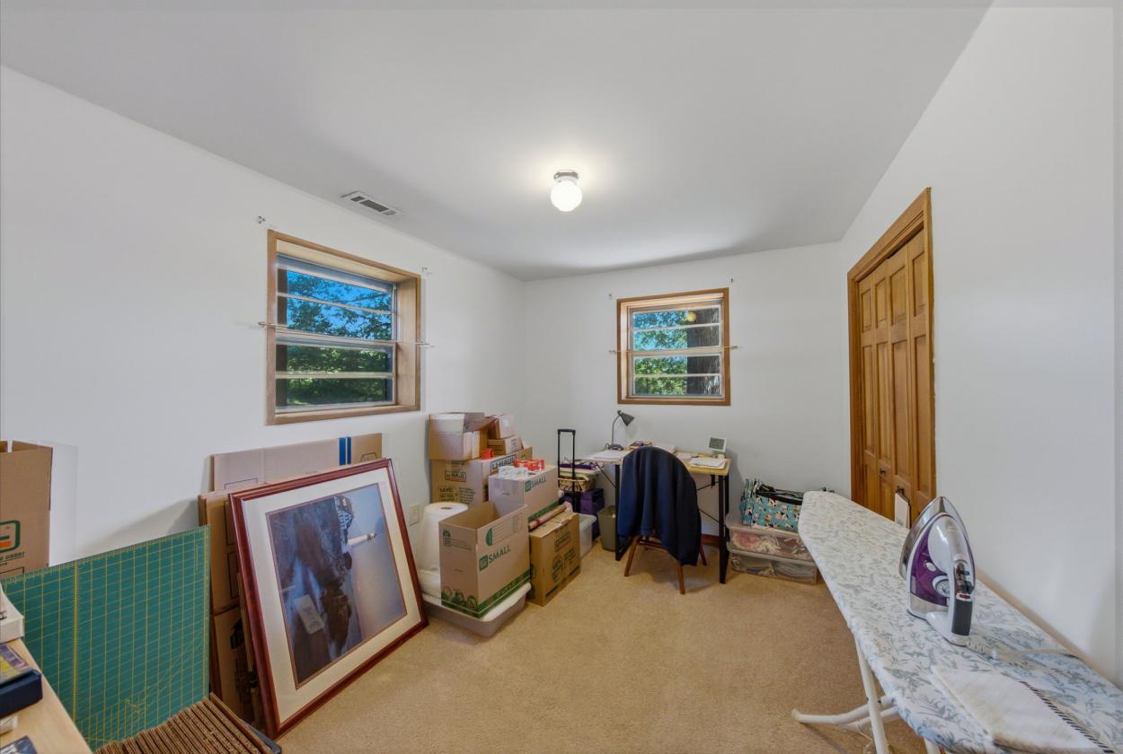 Horse property with mountain views! - photo 15