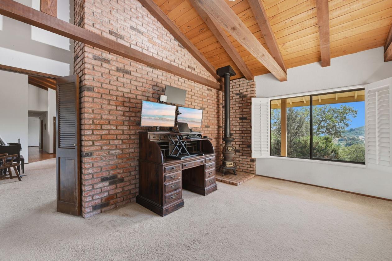 Private Ranch Style Home With Room for Horses - photo 13