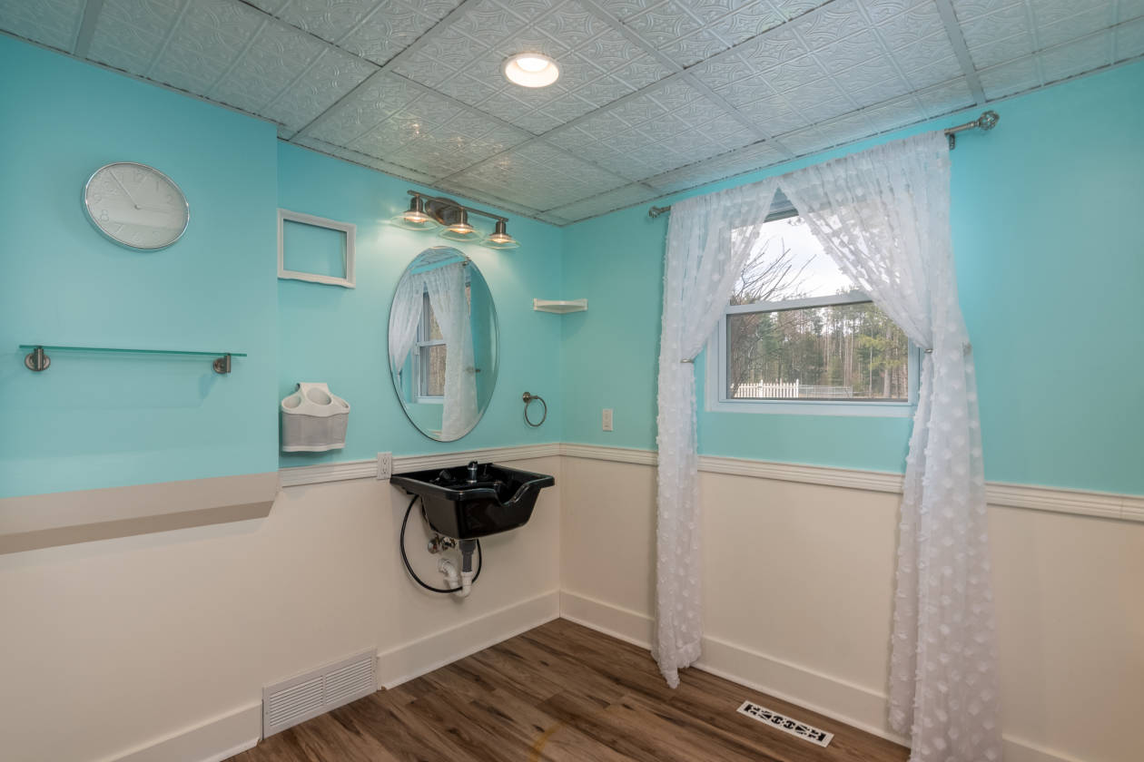 Horse farm for sale Holland, Ottawa County, Michigan Horse ranch