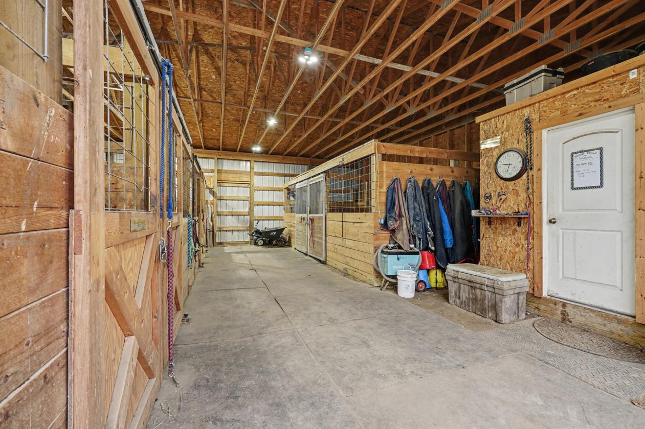 HUGE PRICE DROP - Indoor Arena + Secluded Home - photo 18