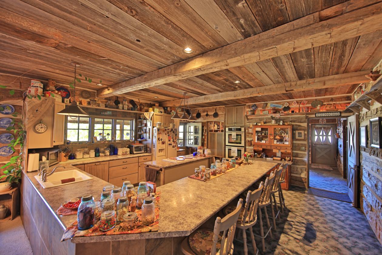 Log Home w/ Equine Facilities & Irrigated Hay Ground - photo 8