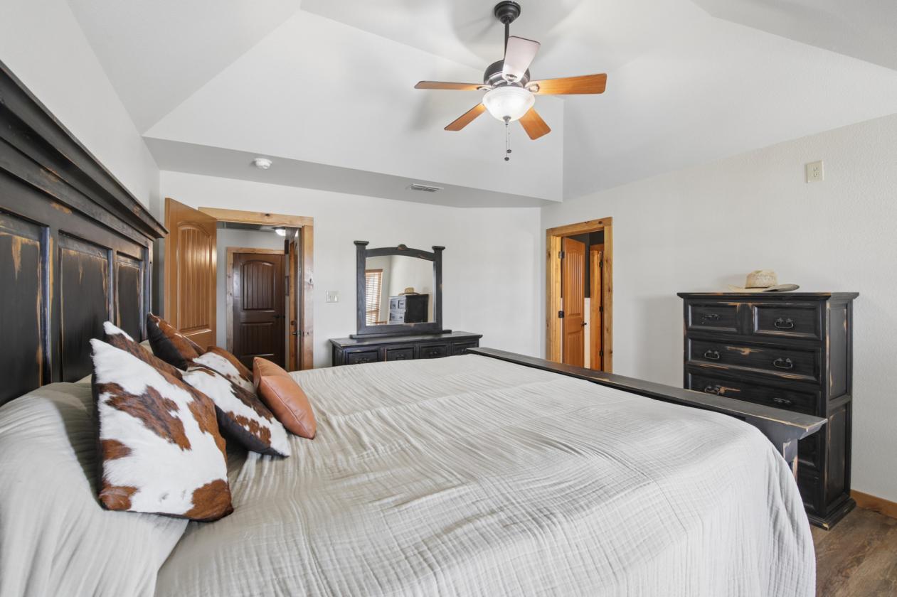 Room to Roam on 20 acres!! CONTRACT PENDING!! - photo 10