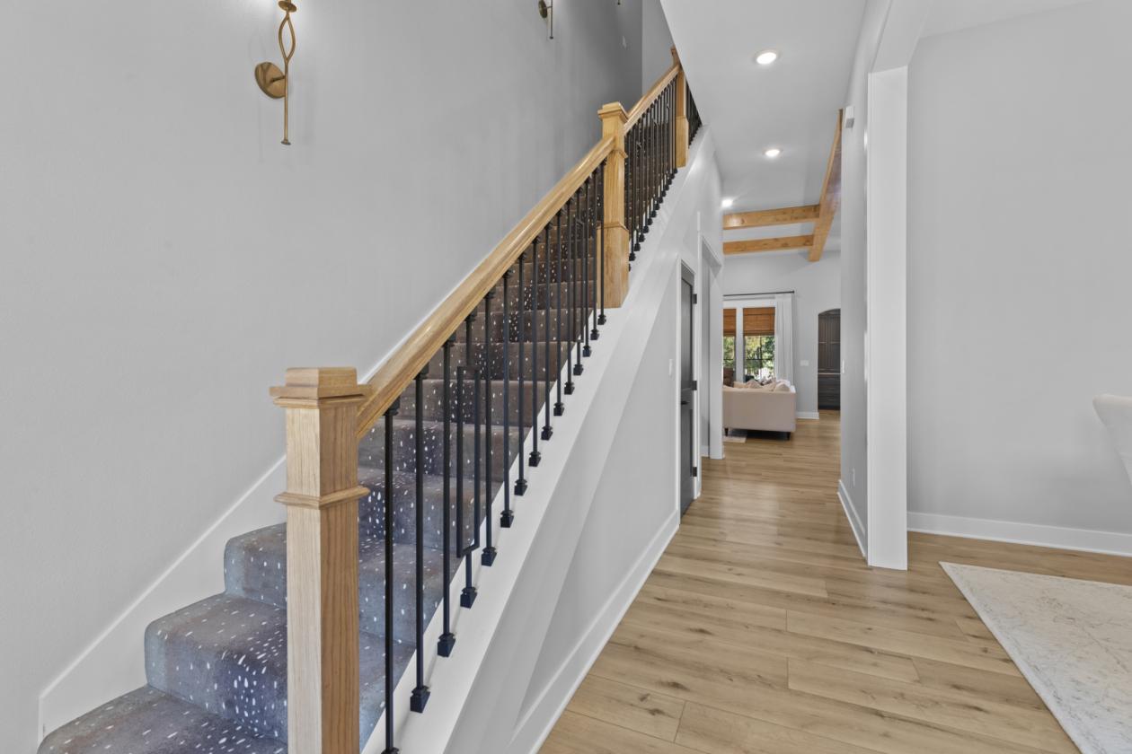 Luxury Horse Property on 5 Acres - photo 8