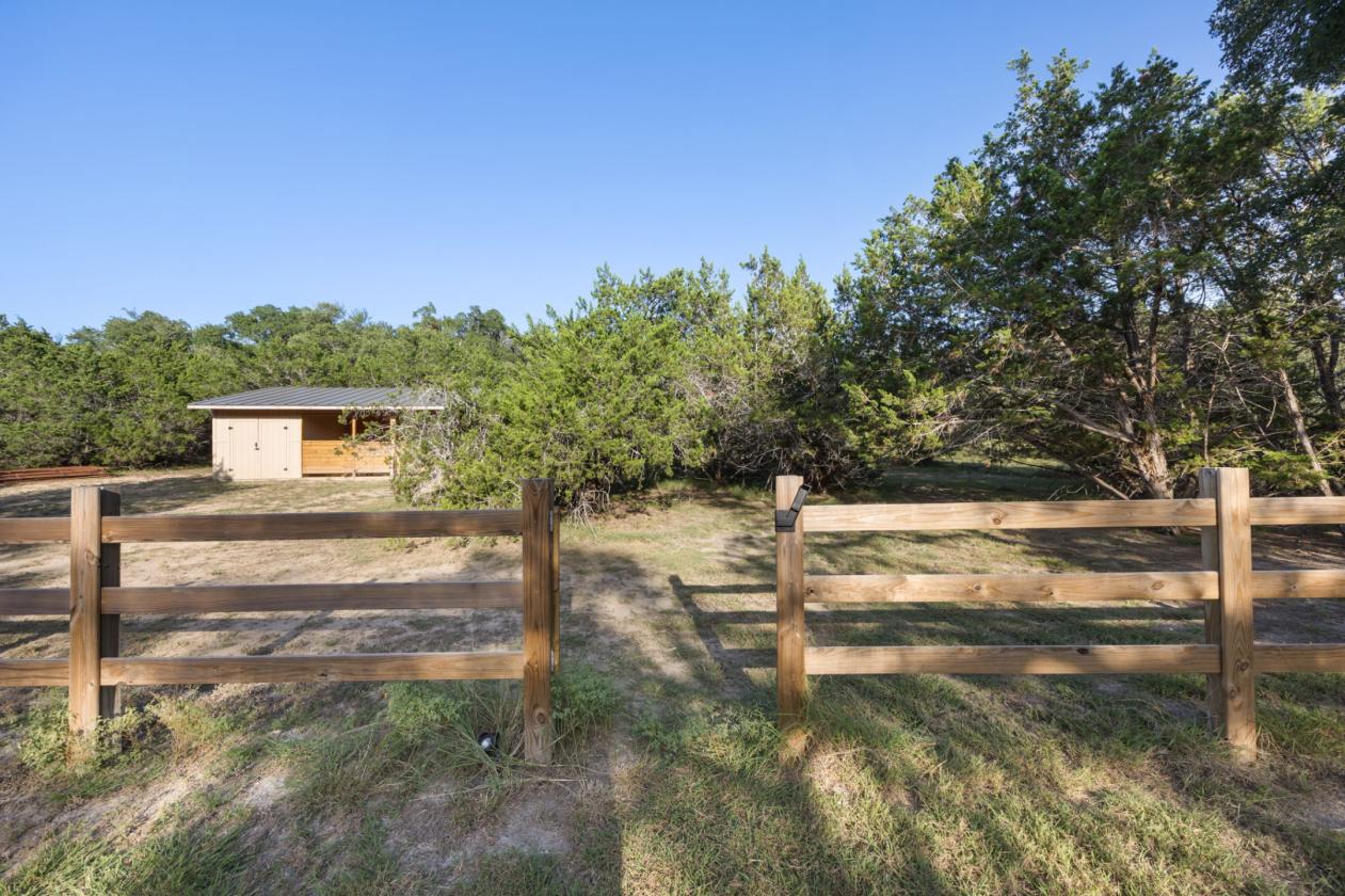 Beautiful Hill Country Home - photo 26