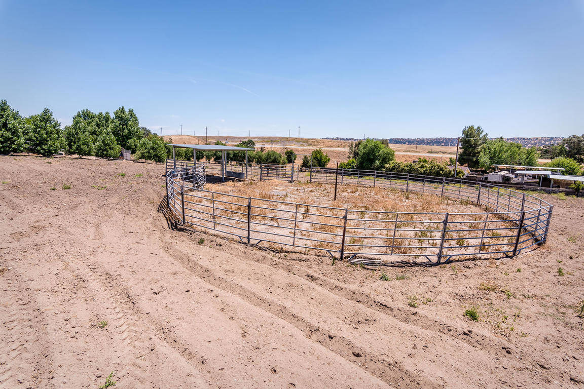 Ideal Horse Property close to riding trails Paso Robles, San Luis