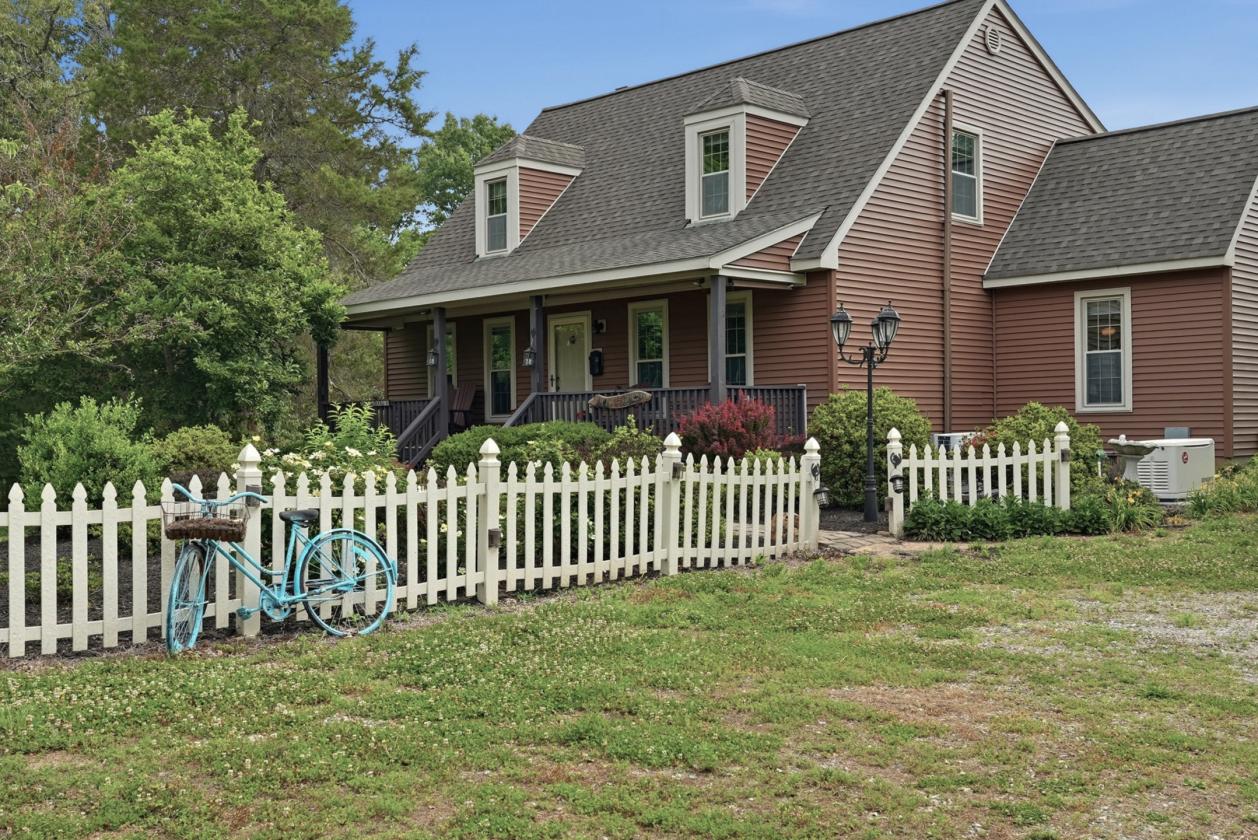 Equestrian Estate Bordering State Forest! - photo 5