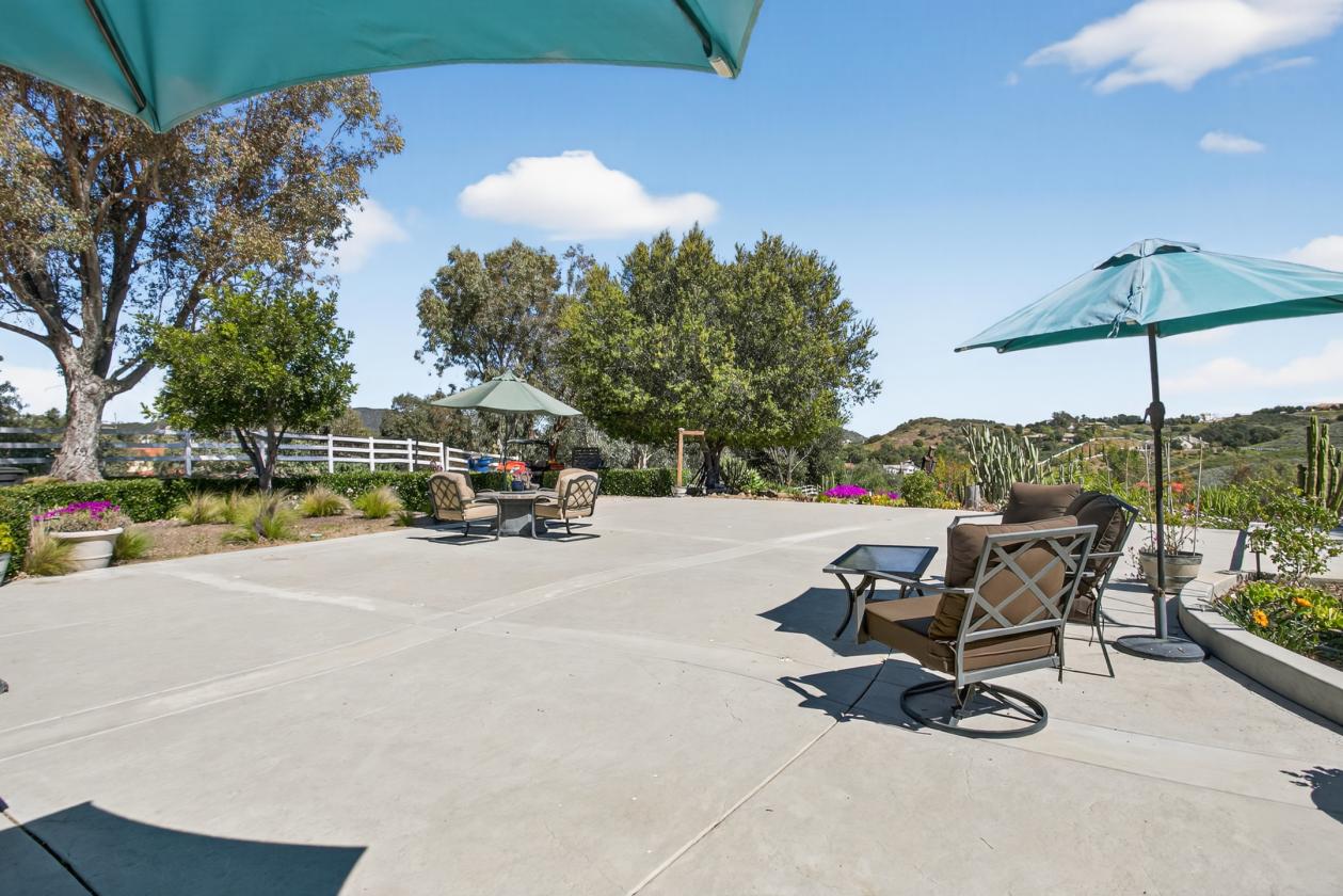 Private Sanctuary in La Cresta Equestrian Community - photo 22