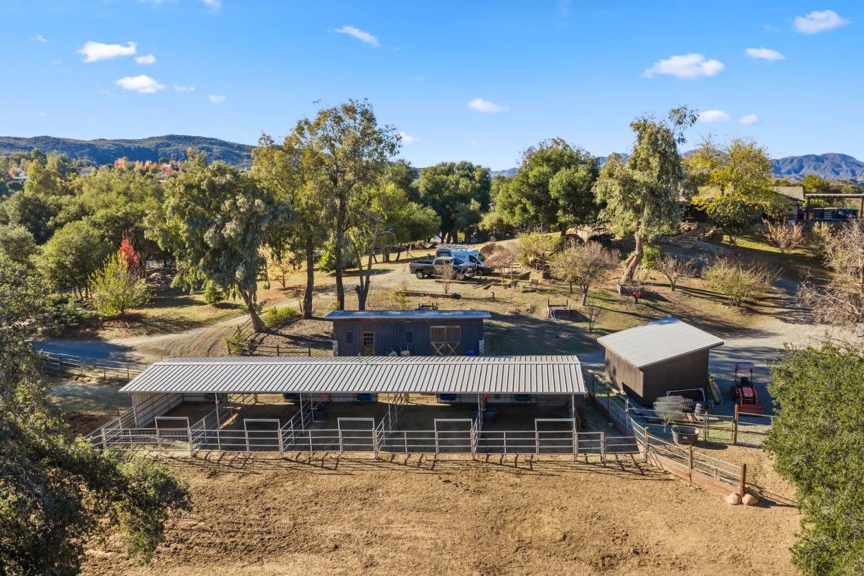 Horse Ranch in Ortega Mountian - photo 10
