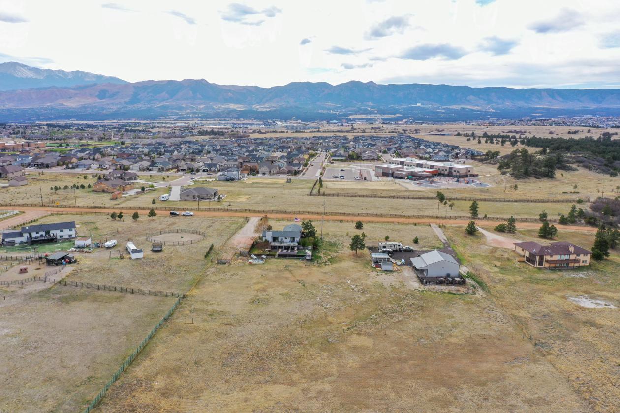 Black Forest horse property with large shop! - photo 6