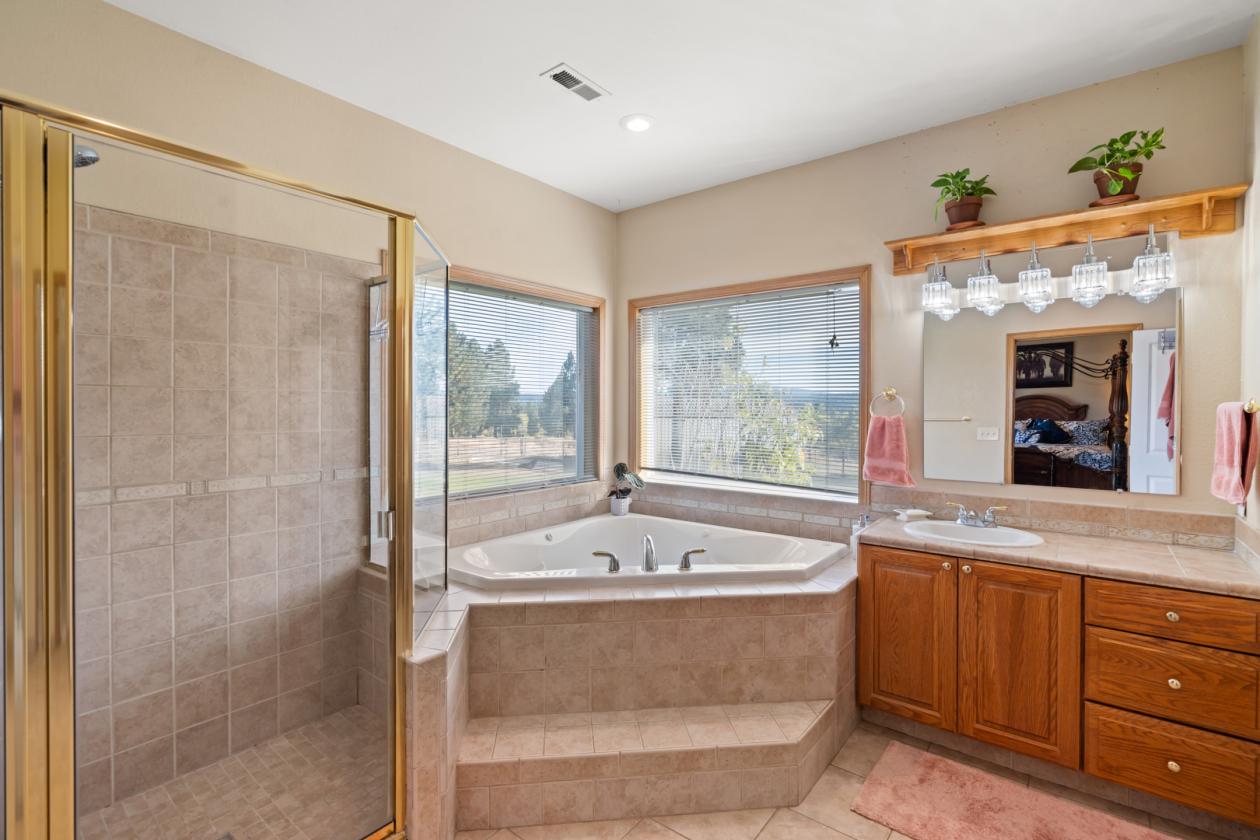 Horse Property with Gorgeous House and Views - photo 8